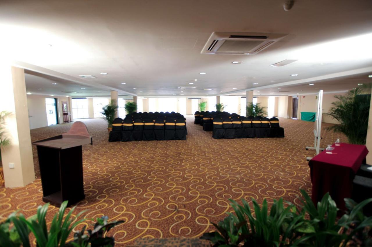 Lotus Desaru Beach Resort & Spa Bandar Penawar Eksteriør bilde